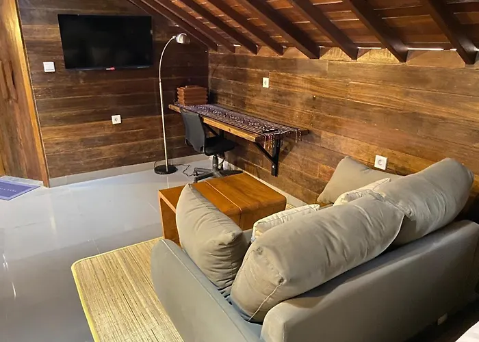 Alu Lofts ホテル *